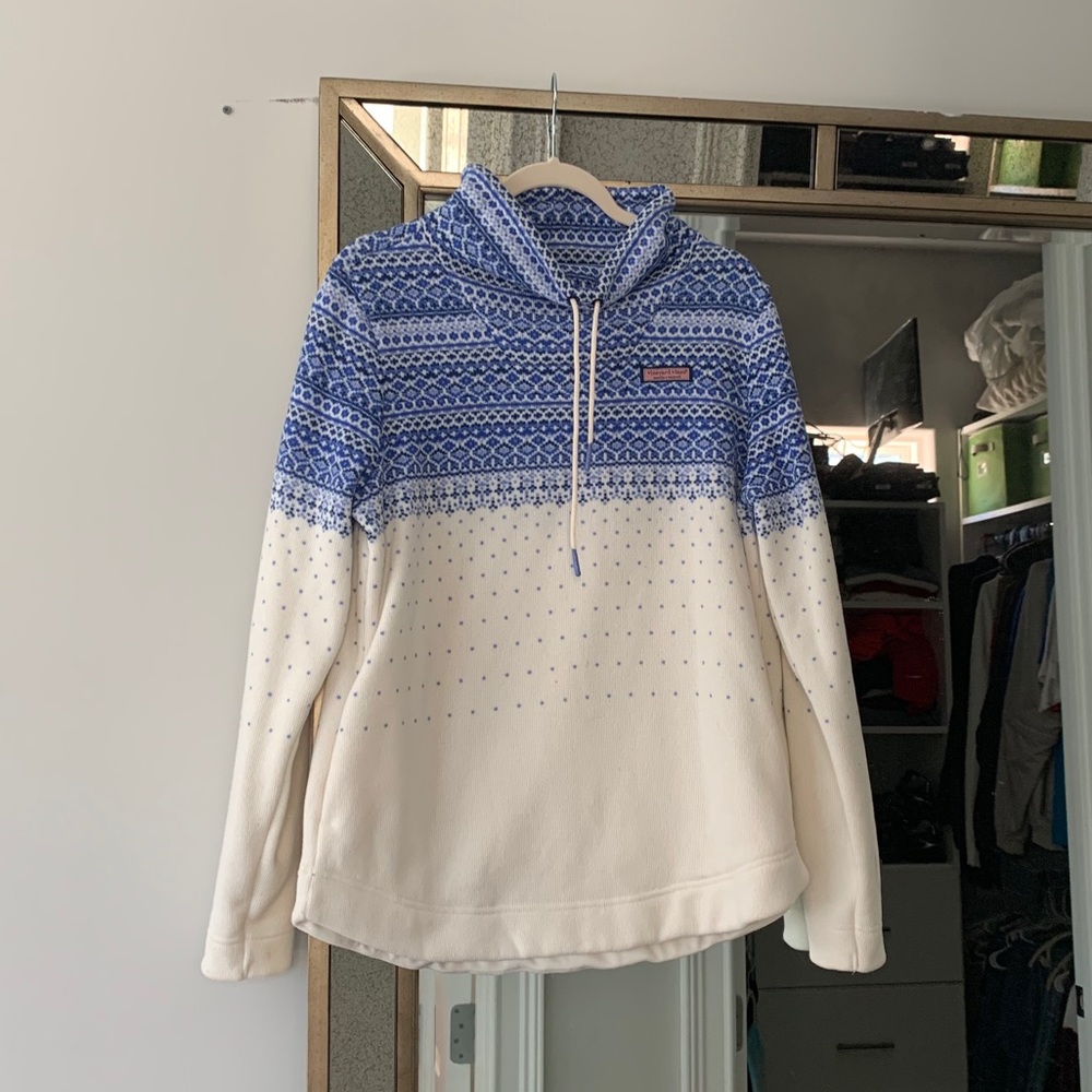 Vineyard vines top
